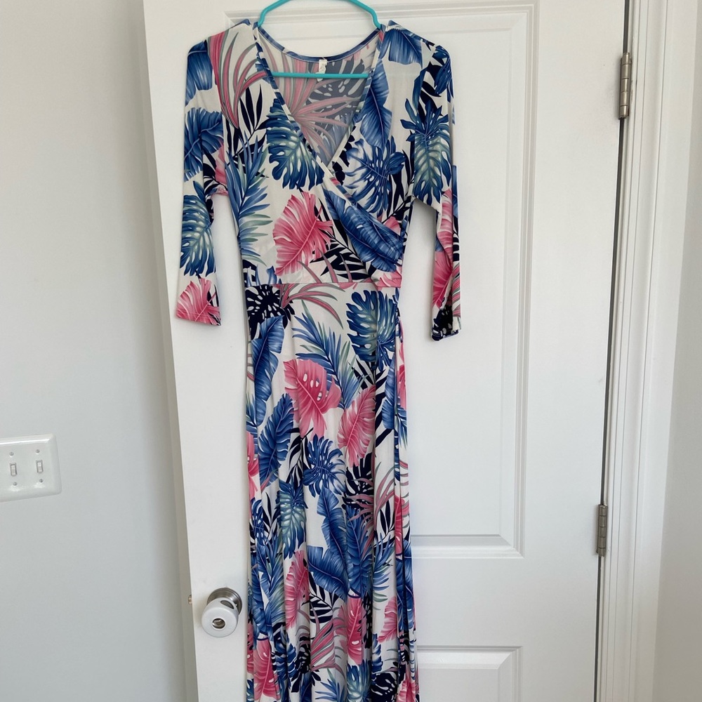 Pinkblush Size S Maternity Maxi Dress Like New 👗